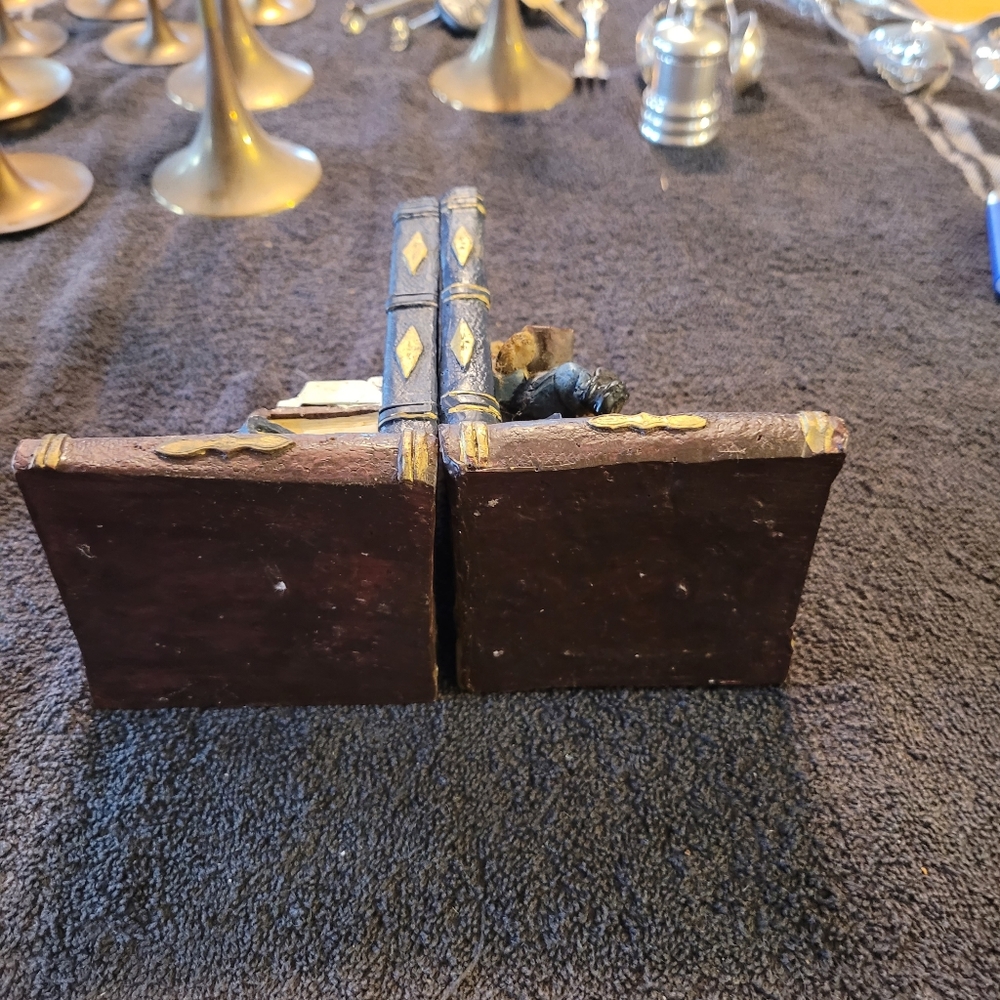 Book ends - Picture 6 of 11